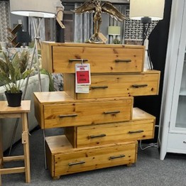 Quirky Step Frame Chest in Woodpeckers Cottage Finish